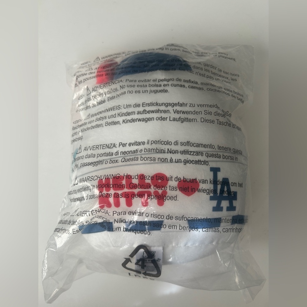 Los Angeles Dodgers Hello Kitty Plush Squishmallows - Picture 2 of 6